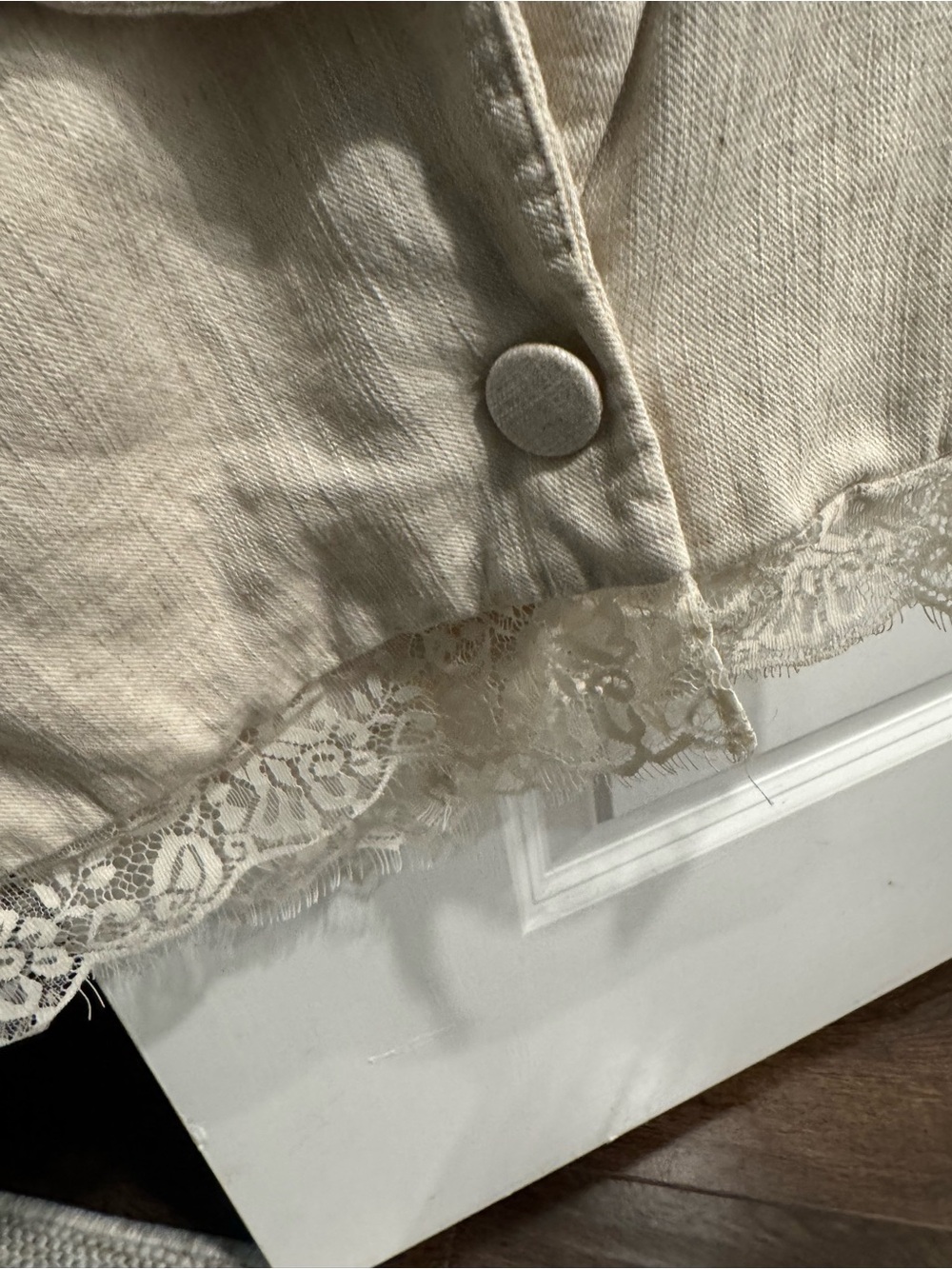 Lace-Hem Short Sleeve Blazer Jacket - Cream - Picture 3 of 6
